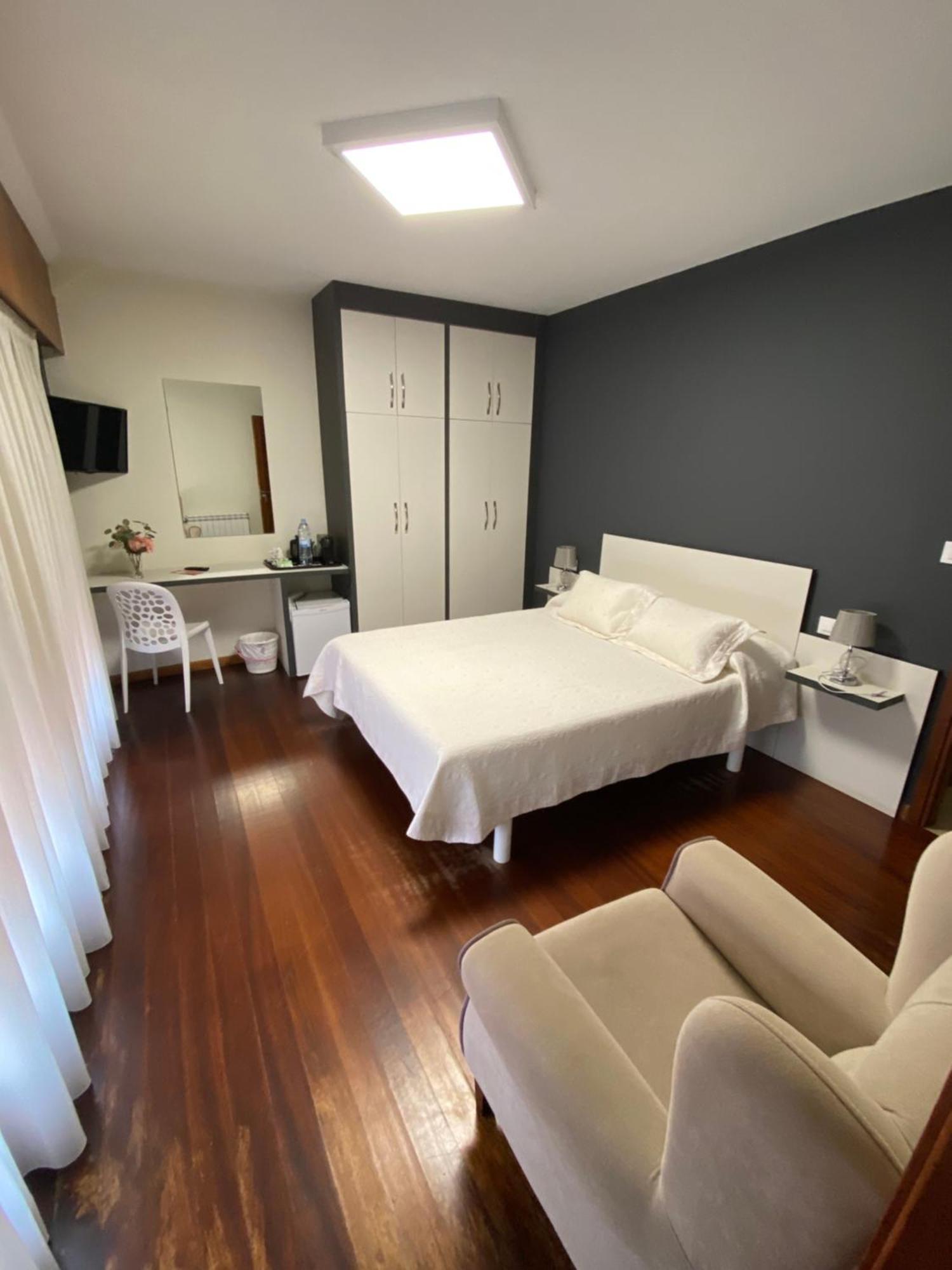 Vendaval Hotel Санта Марта де Ортигейра Екстериор снимка